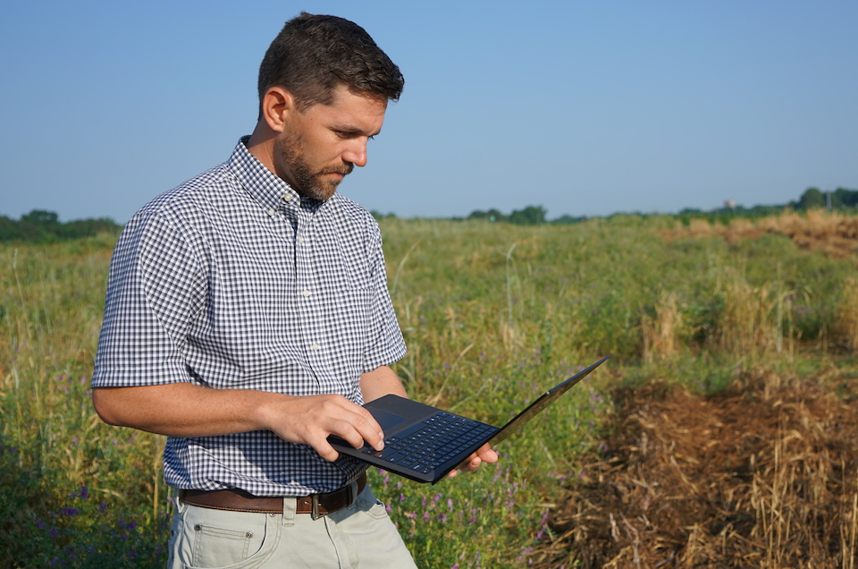 Picture of Tyson Raper in field
