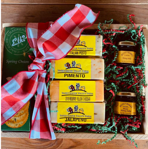 CRACKERS Elki ATER VALLEY FARM ITALIAN PESTO HONEYBERRY Honey Jelly Net Wt. 2 oz (57g) Spring Onion SWEETWATER VALLEY FARM PIMENTO SWEETWATER VALLEY FARM 2018 RESERVE YELLOW CHEDDAR MONEYBERRY FARMIMP Pecan Honey Jelly Net Wt. 2 oz (57g) SWEETWATER VALLEY FARM JALAPENO NETMA 5.3 OZ-11406 Photo credit: Sweetwater Valley Farm